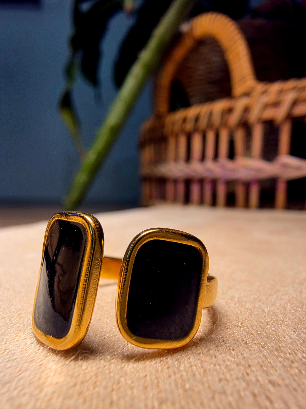 Bague Acier Inoxydable Dorée Double Pierres Noires Onyx Rectangulaires Ajustable