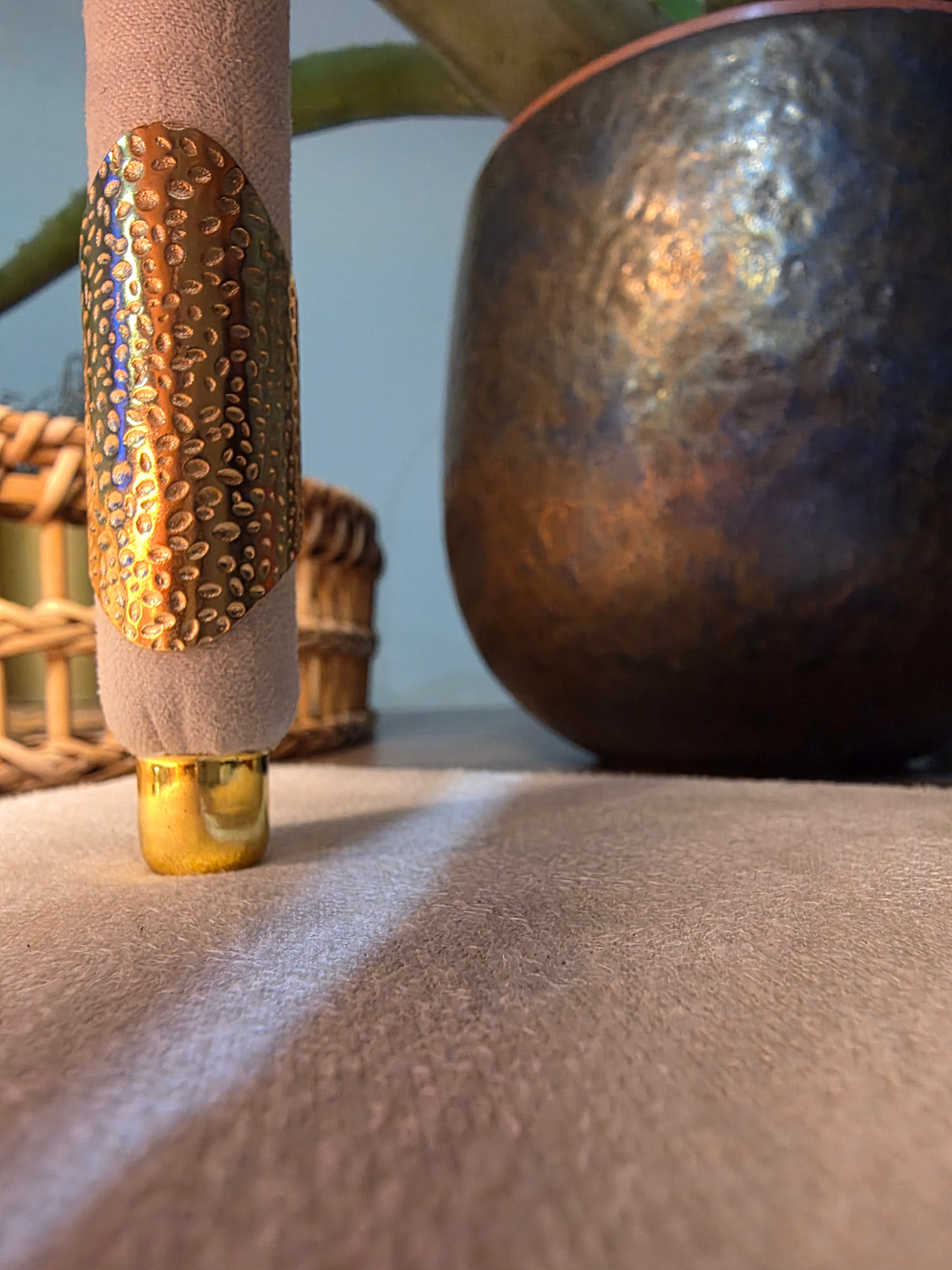 Bague Acier Inoxydable Dorée Large Conique Ajourée Motifs Ajustable