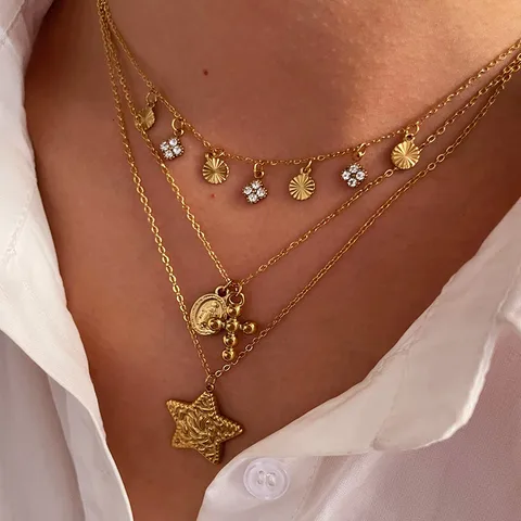 Collier Chloé - Petites Breloques Florales et Cristaux