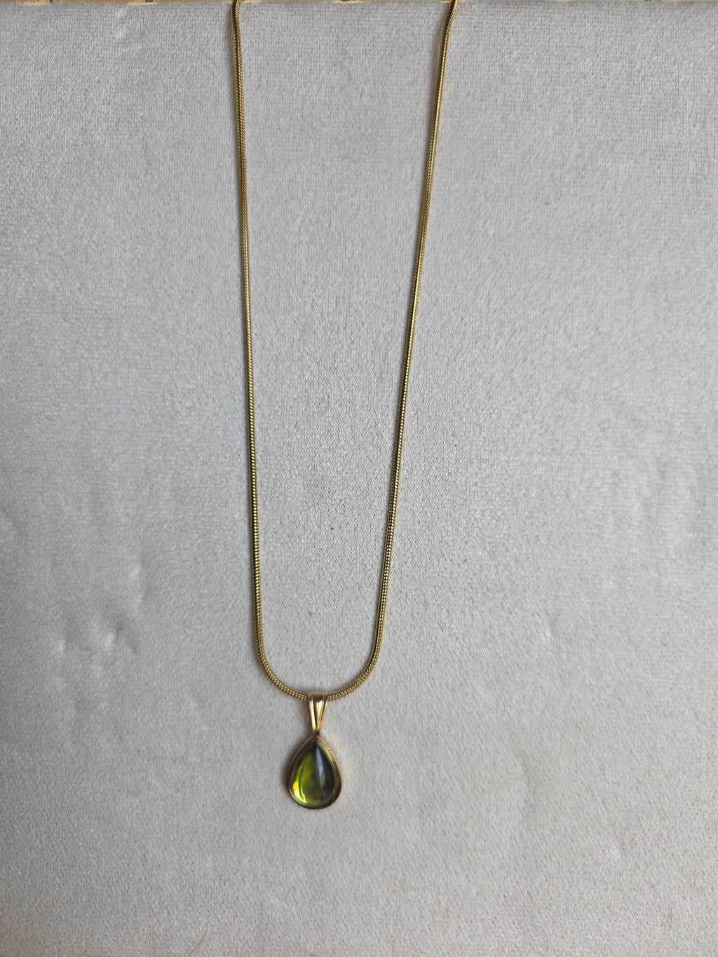 Collier Acier Inoxydable Pendentif Goutte Verte Dorée