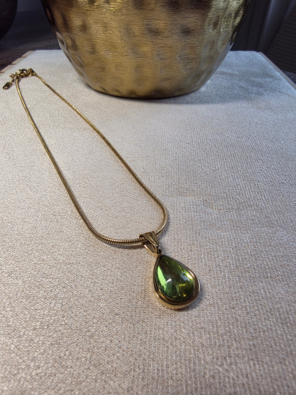 Collier Acier Inoxydable Pendentif Goutte Verte Dorée