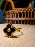 Bague Acier Inoxydable Dorée Trèfle Noir Onyx Strass Central Ajustable