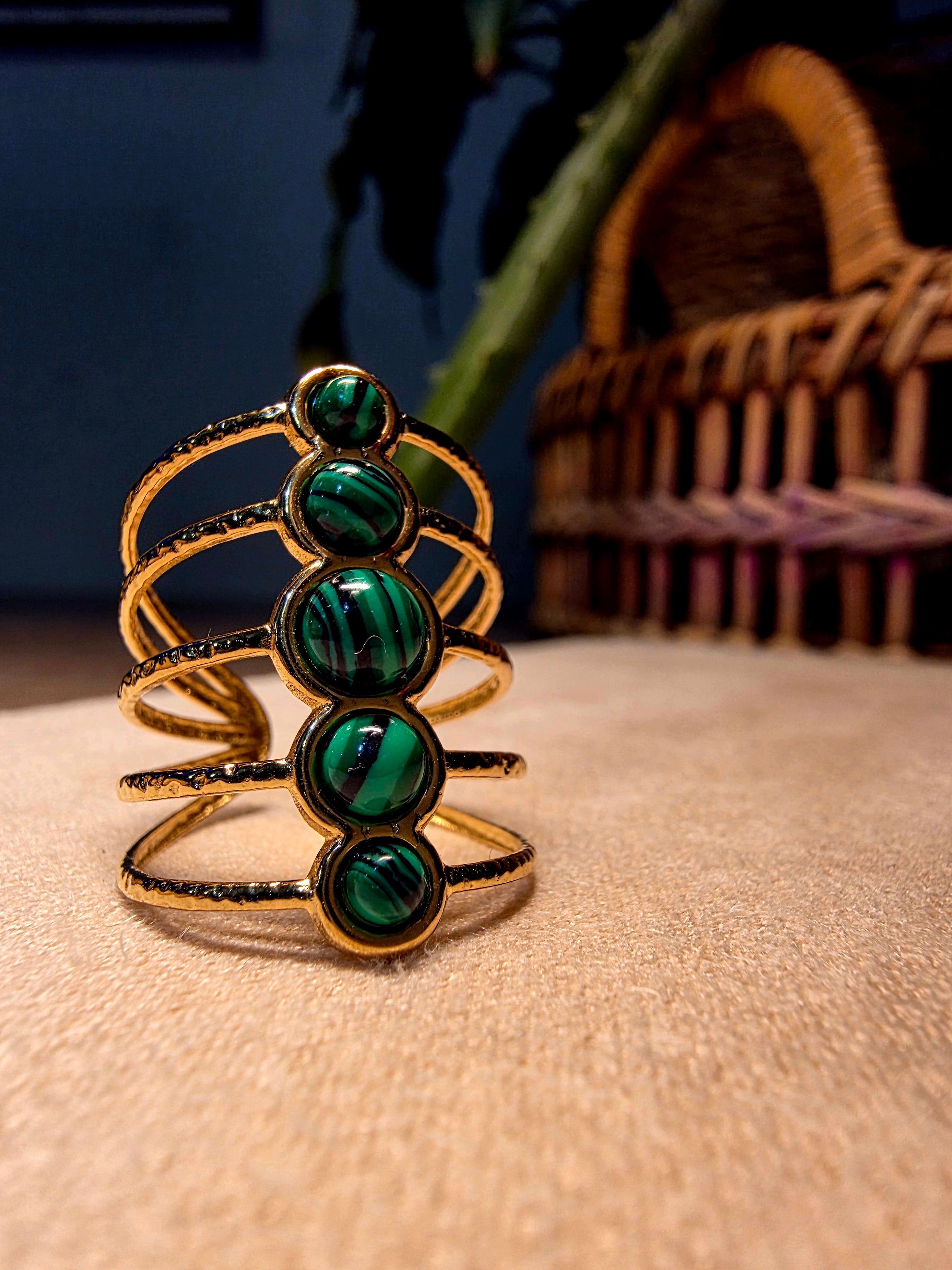 Bague Acier Inoxydable Dorée Multi-Rangs 5 Pierres Malachite Vertes Ajustable