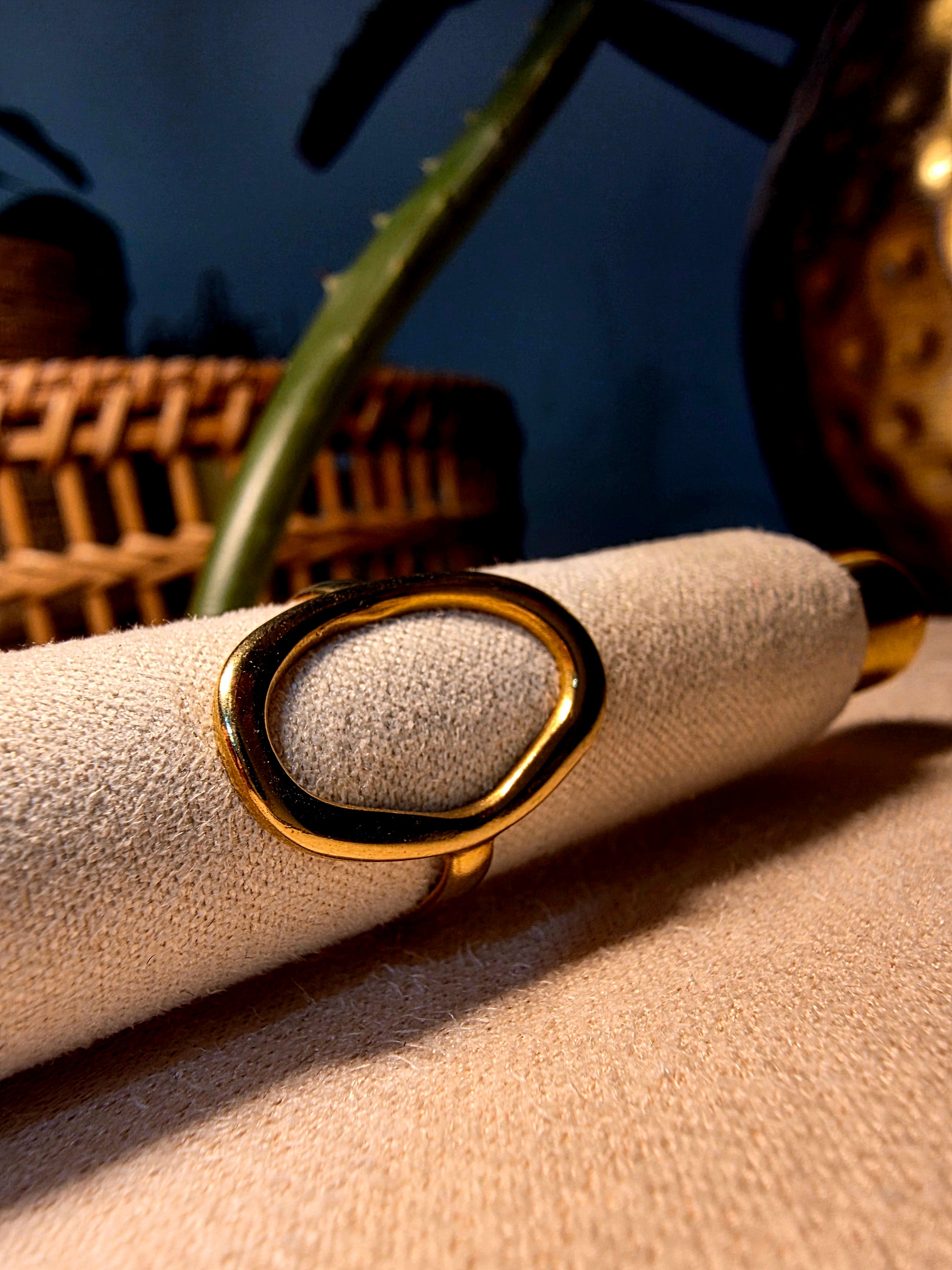 Bague Dorée Ovale Ajouré Ouvert Minimaliste