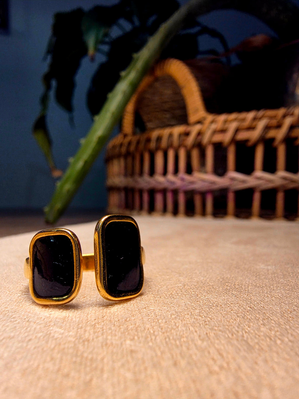 Bague Acier Inoxydable Dorée Double Pierres Noires Onyx Rectangulaires Ajustable