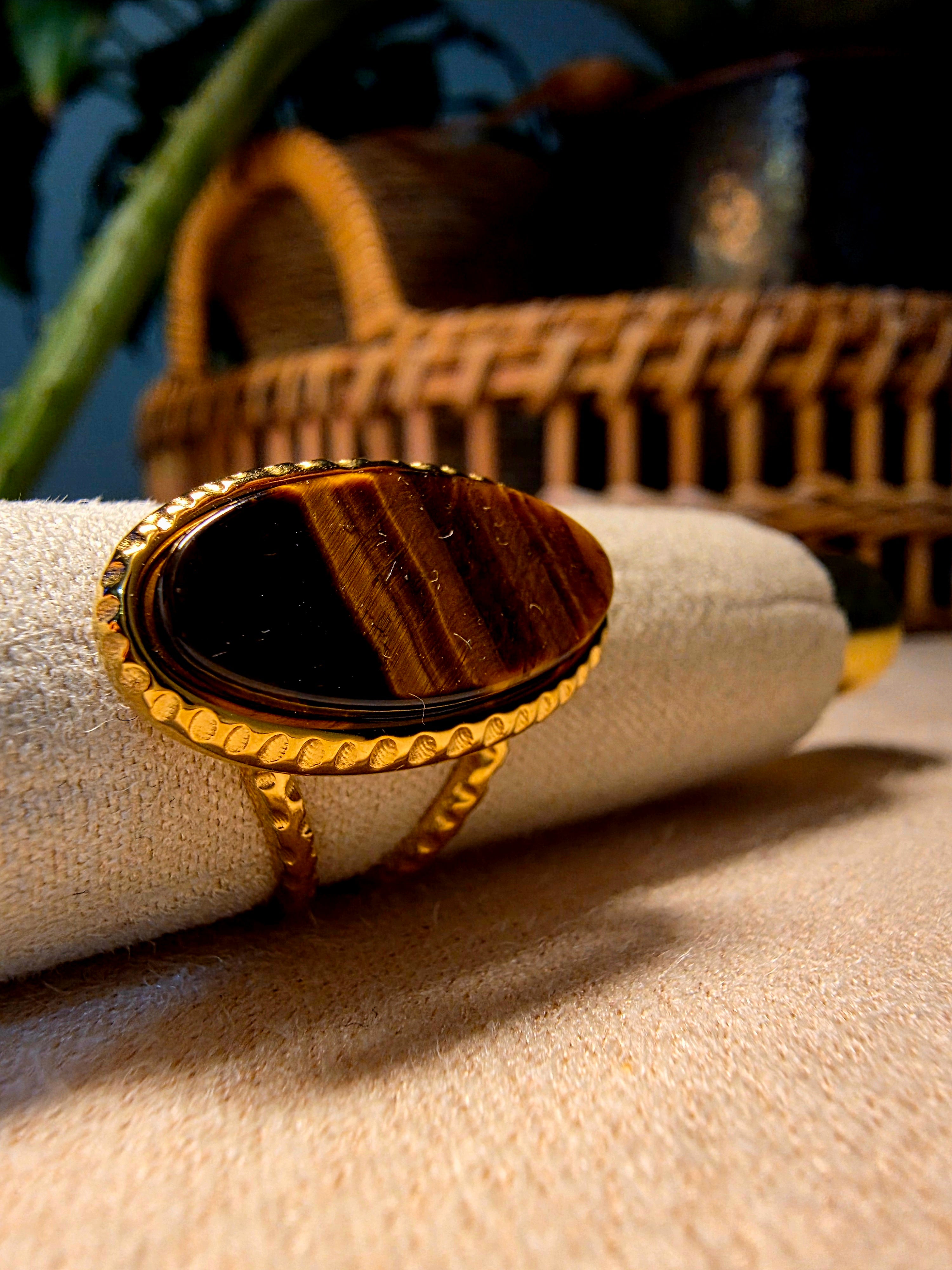 Bague Acier Inoxydable Dorée Pierre Œil de Tigre Ovale