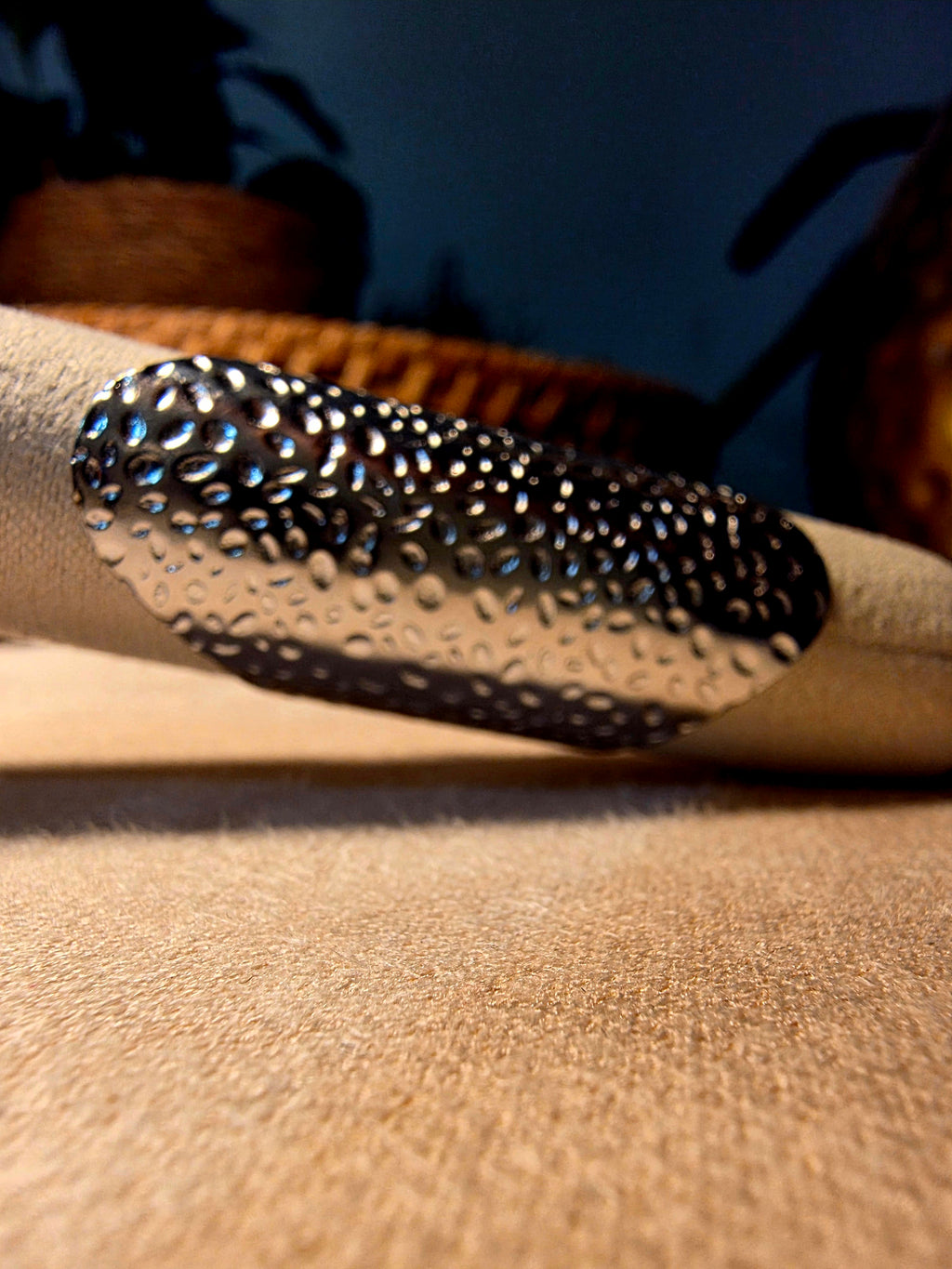 Bague Acier Inoxydable Dorée Large Conique Ajourée Motifs Ajustable