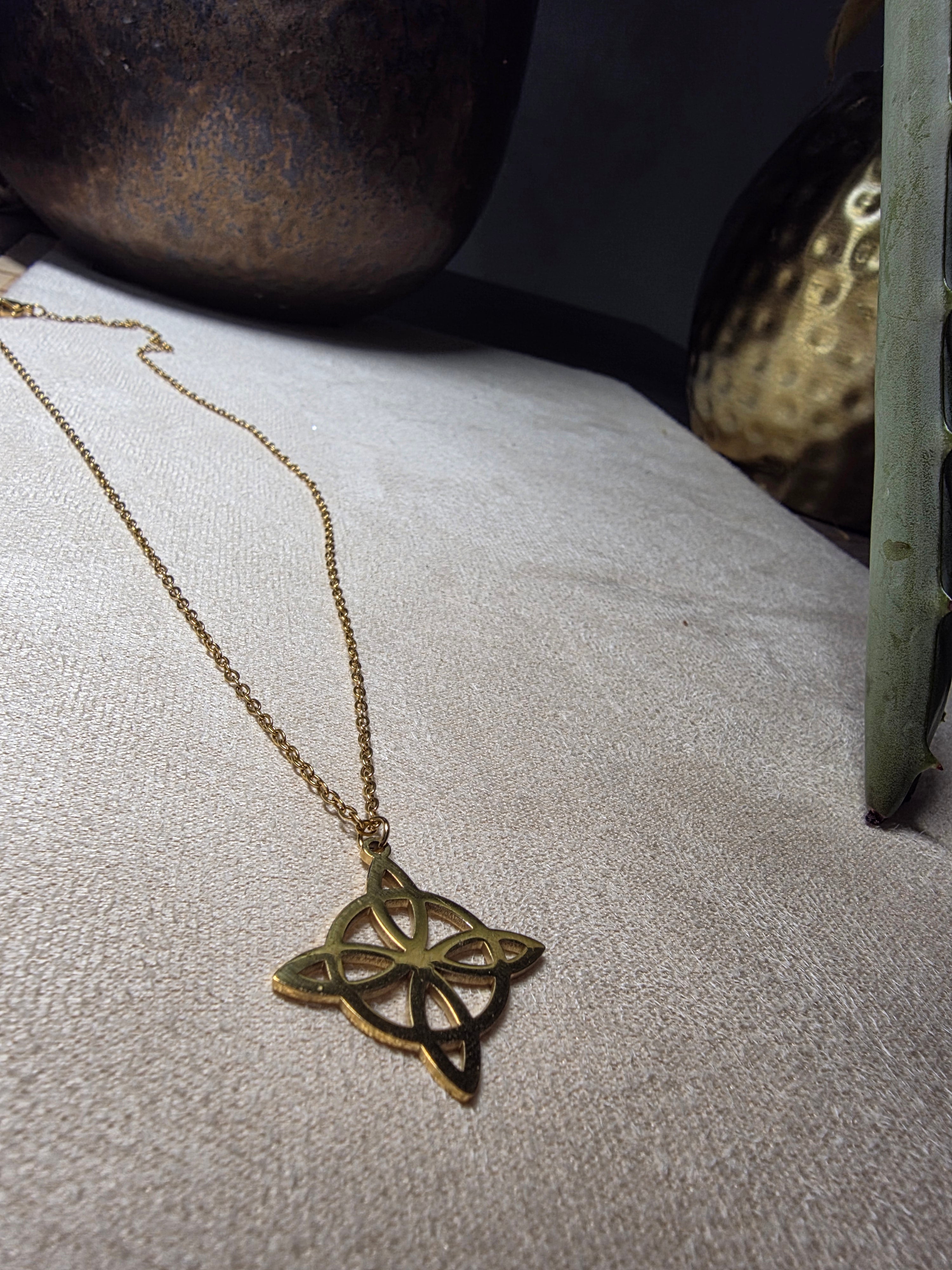 Collier Acier Inoxydable Nœud Celtique Protection Spirituelle